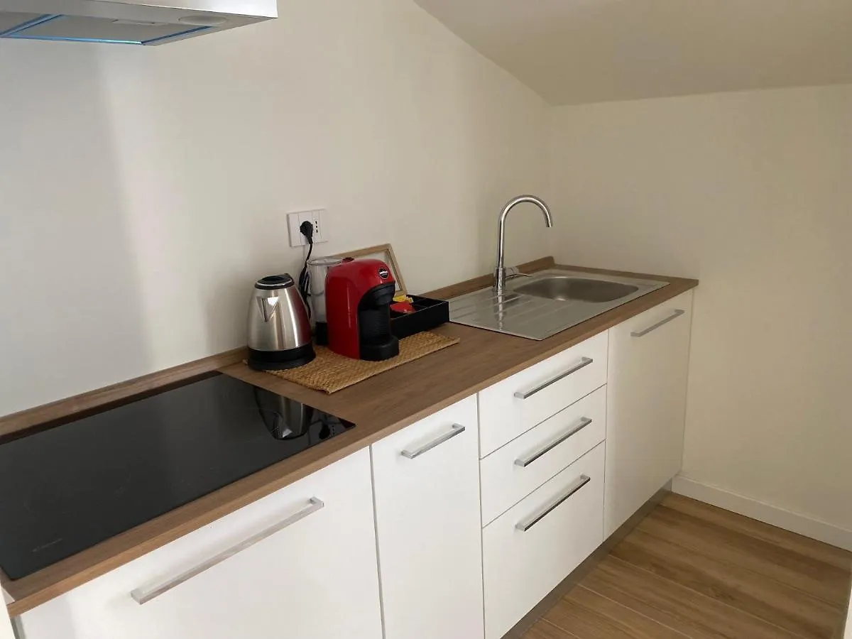 E.G. House Apartman Milánó 0*,